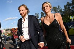 Жена Карпина ответила хейтерам фразой о половой дисфункции: Футбол: Спорт: Lenta.ru0