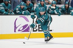 Российского хоккеиста выставили на драфт отказов НХЛ: Хоккей: Спорт: Lenta.ru0