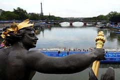 Организаторам разрешили проводить олимпийские соревнования по триатлону в Сене: Олимпиада: Спорт: Lenta.ru0