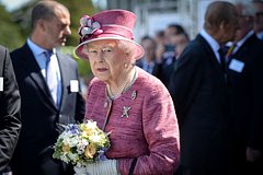 Елизавета II несколько месяцев боролась с болезнью перед смертью: Персоны: Из жизни: Lenta.ru0