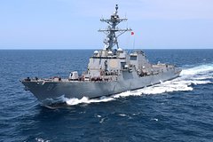 США сообщили о ракетной атаке по их эсминцу: Политика: Мир: Lenta.ru0