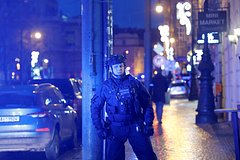 Студент-философ открыл огонь в пражском университете. Полиция Чехии связала стрельбу с трагедией в брянской гимназии: Происшествия: Мир: Lenta.ru0