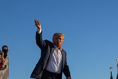 ФБР изъяло из поместья Трампа секретные документы об Иране и Китае: Политика: Мир: Lenta.ru0