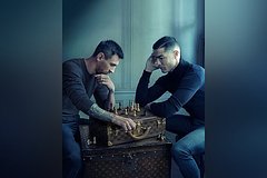 Фото Месси и Роналду за шахматной доской смонтировали: Футбол: Спорт: Lenta.ru0