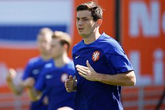 Футболист сборной Нидерландов оценил отстранение сборной России: Футбол: Спорт: Lenta.ru0