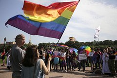 Госдума приняла пакет законов о полном запрете ЛГБТ-пропаганды: Политика: Россия: Lenta.ru0