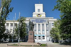 Из Херсона вывезли памятники Ушакову и Суворову: Общество: Россия: Lenta.ru0