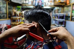 Юноша решил постричься необычным способом и получил серьезные ожоги: Происшествия: Из жизни: Lenta.ru0
