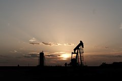 Комитет ОПЕК+ рекомендовал и дальше сокращать добычу нефти: Госэкономика: Экономика: Lenta.ru0