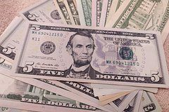 Курс доллара вернулся на уровень 70 рублей: Инвестиции: Экономика: Lenta.ru0