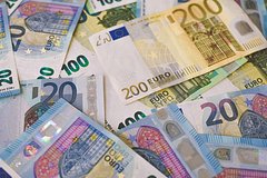 Курс евро упал до 55 рублей: Инвестиции: Экономика: Lenta.ru0