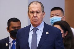 Лавров объяснил обнаружение захоронений в Изюме: Политика: Мир: Lenta.ru0