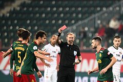 «Локомотив» проиграл аутсайдеру РПЛ: Футбол: Спорт: Lenta.ru0