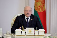 Лукашенко предложил белорусам «сжать зубы» для спокойной жизни: Белоруссия: Бывший СССР: Lenta.ru0
