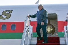 Лукашенко прибыл в Киргизию: Белоруссия: Бывший СССР: Lenta.ru0