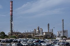 «Лукойл» снова захотел продать завод в Италии американцам: Бизнес: Экономика: Lenta.ru0