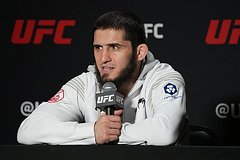 Махачев стал чемпионом UFC в легком весе: Бокс и ММА: Спорт: Lenta.ru0