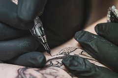 Мастер отказала клиенту в тату и получила от него благодарность через два года: Явления: Ценности: Lenta.ru0