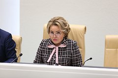 Матвиенко ответила на вопрос о внеплановом заседании СФ по референдумам: Происшествия: Россия: Lenta.ru0