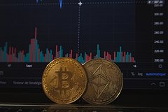 Минфин предупредил россиян об опасности хранения сбережений в криптовалюте: Криптовалюта: Экономика: Lenta.ru0