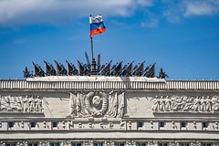Минобороны сообщило о гибели трех военных на аэродроме в Энгельсе: Общество: Россия: Lenta.ru0