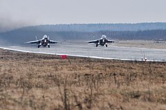 Минобороны сообщило о сбитых дронах над российскими военными аэродромами: Происшествия: Россия: Lenta.ru0