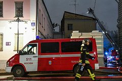 Мощный пожар вспыхнул на производстве креветок в Московской области: Происшествия: Россия: Lenta.ru0