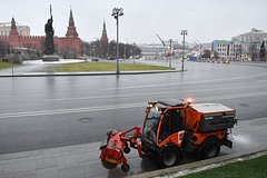 Москвичам рассказали о «техногенной гололедице» на дорогах: Общество: Россия: Lenta.ru0
