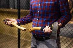 Мужчина с топором и мечом пытался попасть в редакцию газеты New York Times в США: Происшествия: Мир: Lenta.ru0