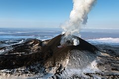 На Камчатке туристов предупредили об опасности проснувшегося вулкана Шивелуч: Россия: Путешествия: Lenta.ru0