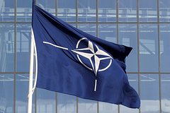 НАТО уличили в нежелании завершить кризис на Украине дипломатией: Политика: Мир: Lenta.ru0