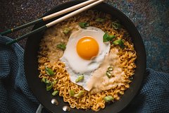 Названы способы сделать лапшу быстрого приготовления вкуснее: Питание и сон: Забота о себе: Lenta.ru0