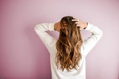 Названы три безопасные для волос прически: Внешний вид: Ценности: Lenta.ru0