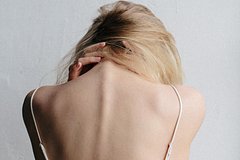 Невролог назвал способы избавиться от боли в шее: Уход за собой: Забота о себе: Lenta.ru0