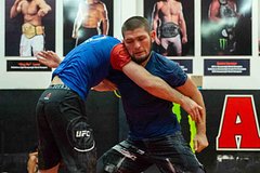Нурмагомедов рассказал о цели на ближайшие десять лет: Бокс и ММА: Спорт: Lenta.ru0