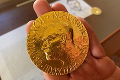 Объявлены лауреаты Нобелевской премии по физике: Наука: Наука и техника: Lenta.ru0