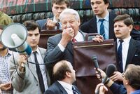 Охранник рассказал о заставившей Ельцина плакать ситуации: Политика: Россия: Lenta.ru3