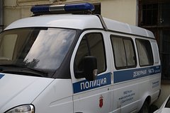 Охранника и контролера задержали за совращение 13-летней российской школьницы: Следствие и суд: Силовые структуры: Lenta.ru0