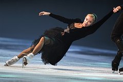 Олимпийскую чемпионку увезли на скорой со съемок «Ледникового периода»: Зимние виды: Спорт: Lenta.ru0