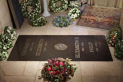 Опубликовано фото места захоронения королевы Елизаветы II: Персоны: Из жизни: Lenta.ru0