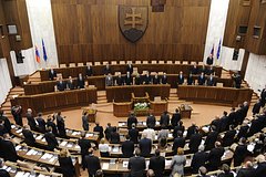 Парламент Словакии вынес вотум недоверия правительству: Политика: Мир: Lenta.ru0