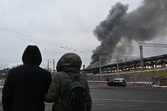 Площадь пожара в центре Москвы увеличилась: Происшествия: Россия: Lenta.ru0