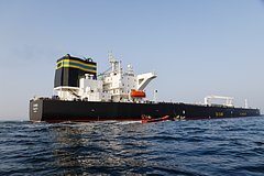 Плывущие в ЕС танкеры с российской нефтью столкнулись с риском остаться в море: Бизнес: Экономика: Lenta.ru0
