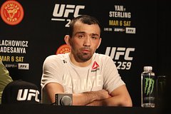 Поединок российского бойца в UFC отменили второй раз подряд: Бокс и ММА: Спорт: Lenta.ru0