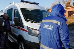 Появились детали отказа врачей везти травмированного хоккеиста в больницу: Хоккей: Спорт: Lenta.ru0
