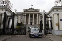 Посольство России прокомментировало изъятие базы отдыха под Варшавой: Политика: Мир: Lenta.ru0