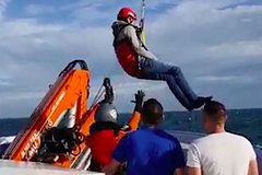 Потерпевший крушение байдарочник два дня питался водорослями и выжил: Происшествия: Из жизни: Lenta.ru0