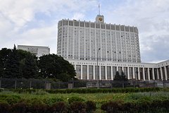 Правительство увязало зарплаты топ-менеджеров с их эффективностью: Политика: Россия: Lenta.ru0