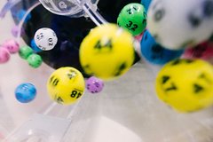 Предсказание дедушки о богатстве внука сбылось через две недели: Счастливчики: Из жизни: Lenta.ru0