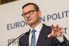 Премьер-министры Польши и Литвы решили увеличить помощь Украине: Украина: Бывший СССР: Lenta.ru0